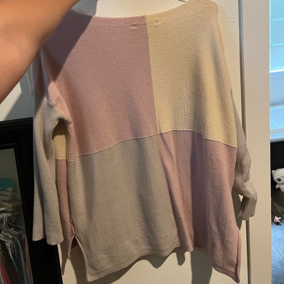 Sweater - Picture 3 of 3